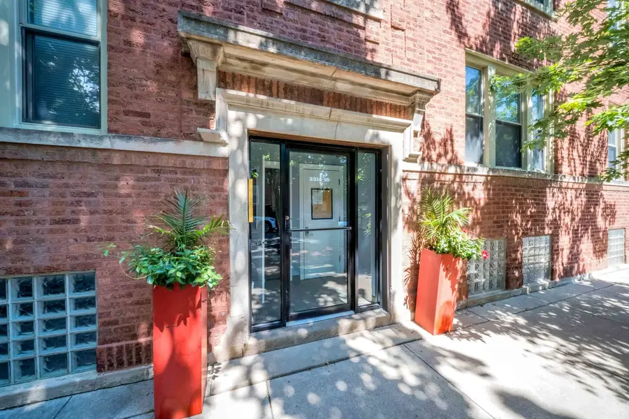 2316 W Byron Street #3, Chicago, IL 60618 - #2