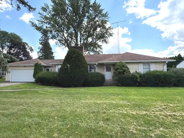 634 Barrington Avenue, East Dundee, IL 60118