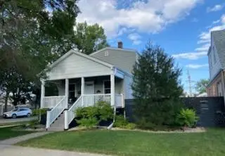 3655 N Page Avenue, Chicago, IL 60634