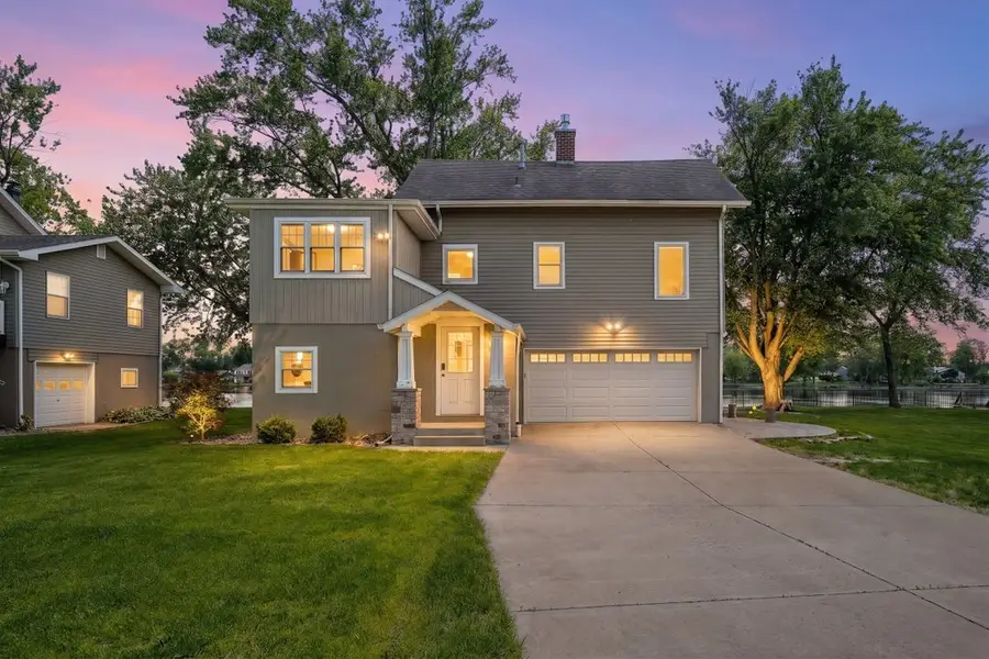 3630 N Shore Drive, Moline, IL 61265 - #2