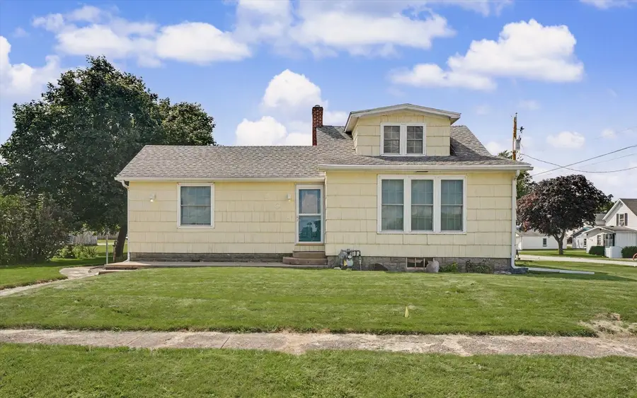 201 S Main Street, Elliott, IL 60933 - #2