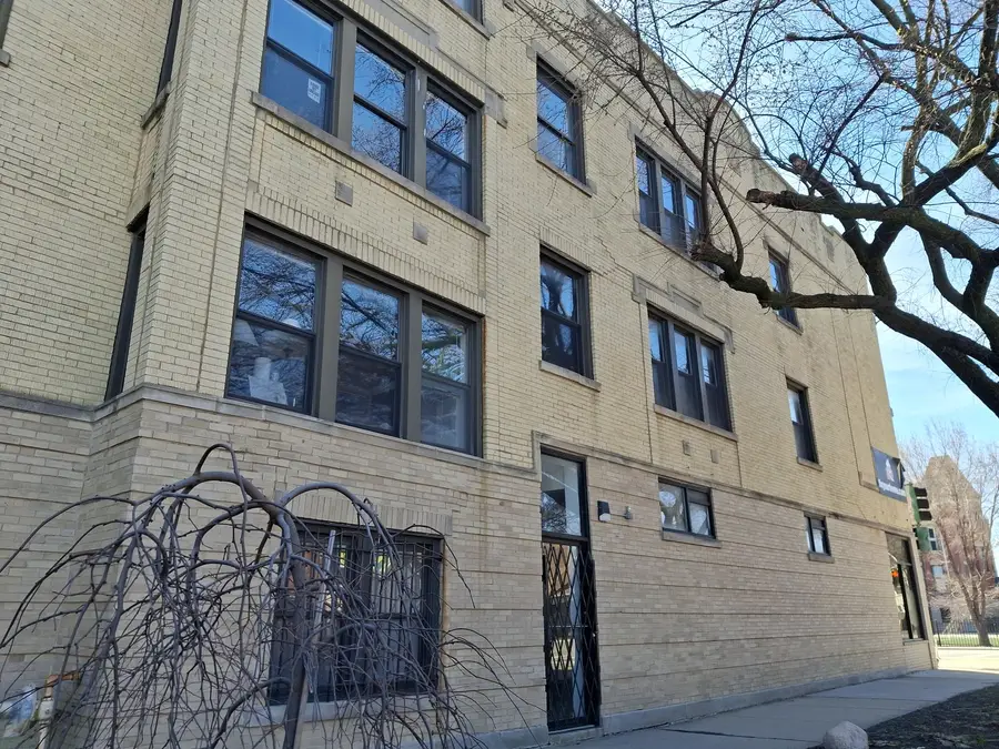 3149 W Wellington Avenue #1, Chicago, IL 60618 - #2