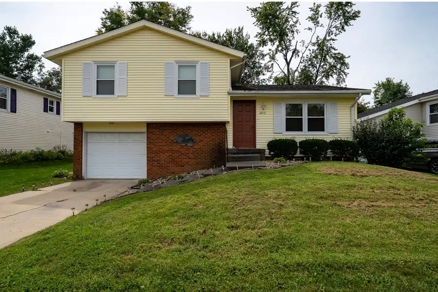 2213 Clearwater Avenue, Bloomington, IL 61704 - #3