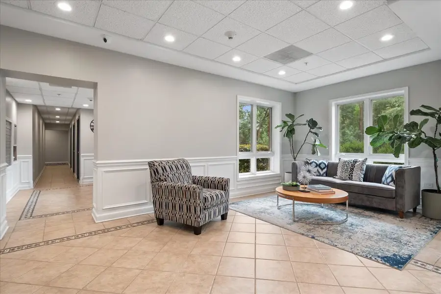 6801 N Milwaukee Avenue #402, Niles, IL 60714 - #3