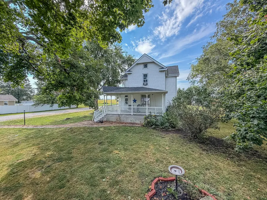 220 E 4th Street, Arcola, IL 61910 - #3