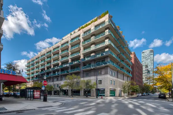 910 W Madison Street #904E, Chicago, IL 60607