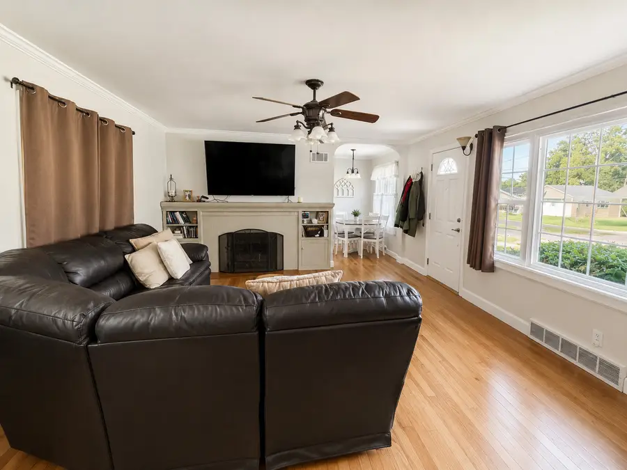 320 Anderson Street, Centralia, IL 62801 - #2