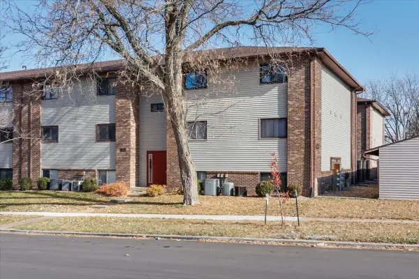 1920 Tracy Drive #9, Bloomington, IL 61704