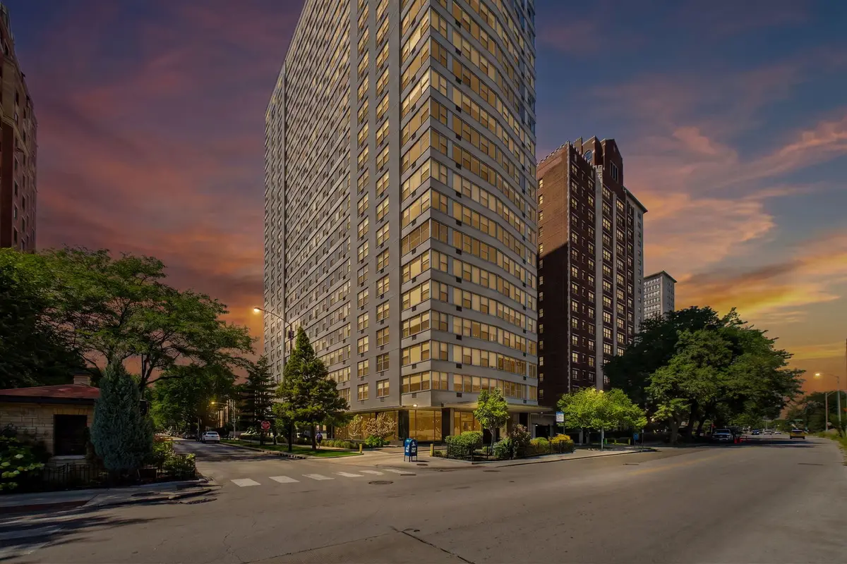 3900 N Lake Shore Drive #14F, Chicago, IL 60613 - #1