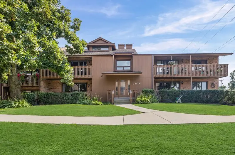 7970 Garfield Avenue #102, Burr Ridge, IL 60527 - #2