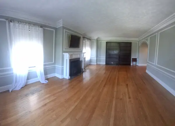 6700 S Crandon Avenue #3A, Chicago, IL 60649