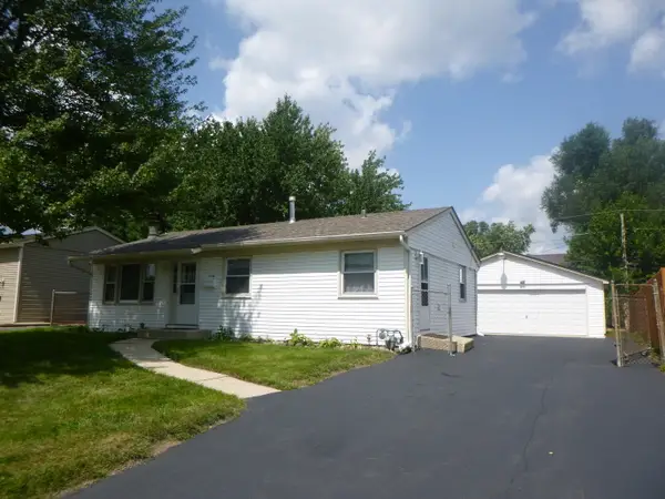116 Del Rio Road, Carpentersville, IL 60110