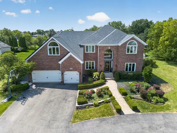 10638 Royal Porthcawl Drive, Naperville, IL 60564