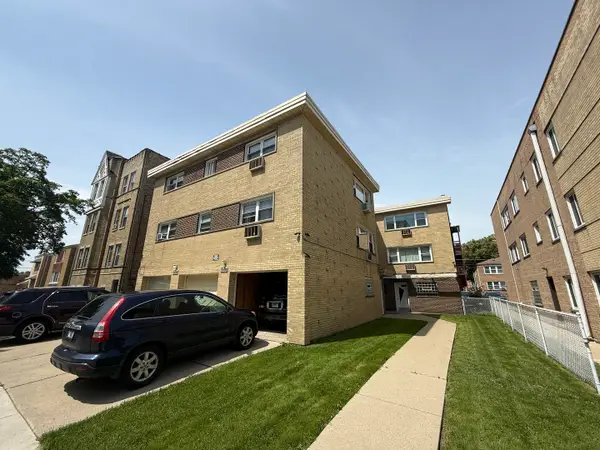 8030 Knox Avenue #2E, Skokie, IL 60076