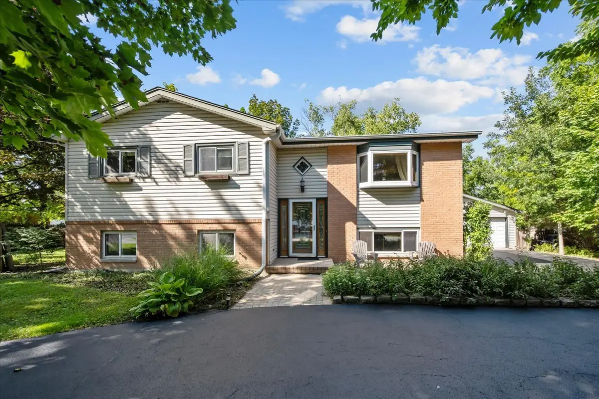 711 Quassey Avenue, Lake Bluff, IL 60044 - #1