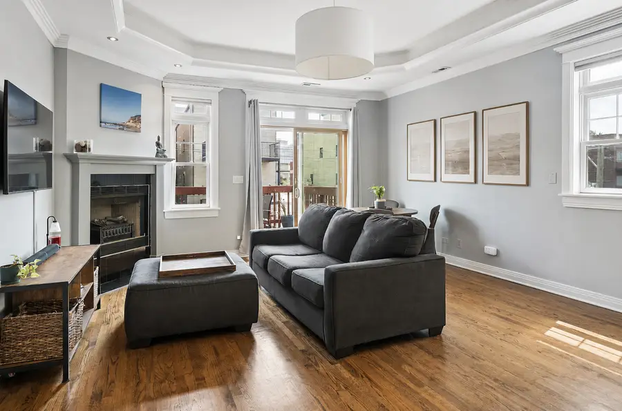 3755 N Wilton Avenue #3SE, Chicago, IL 60613 - #2