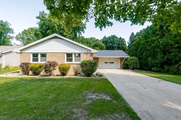 104 E Washington Drive, Leroy, IL 61752