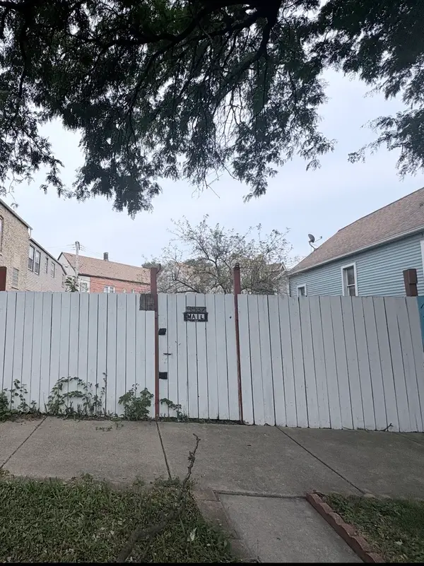 4537 S Laflin Street, Chicago, IL 60609