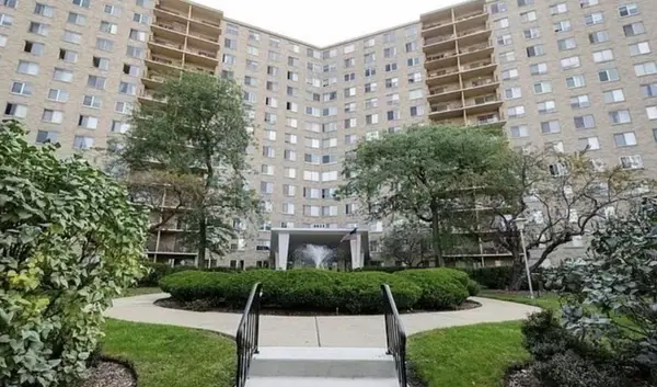 6833 N Kedzie Avenue #1009, Chicago, IL 60645