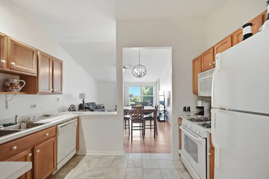 657 S Curran Road, Round Lake, IL 60073 - #3