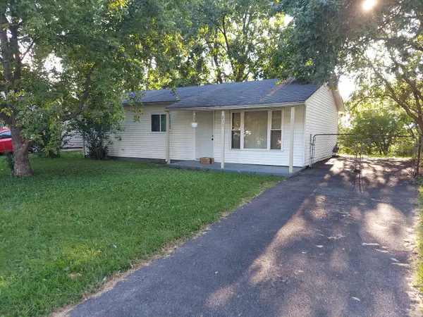 211 Malibu Drive, Bolingbrook, IL 60440