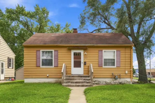 500 19th Avenue, Rock Island, IL 61201