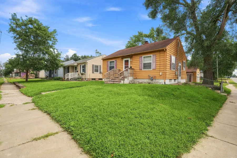 500 19th Avenue, Rock Island, IL 61201 - #2