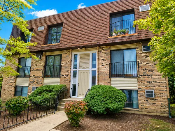 181 N Waters Edge Drive #202, Glendale Heights, IL 60139