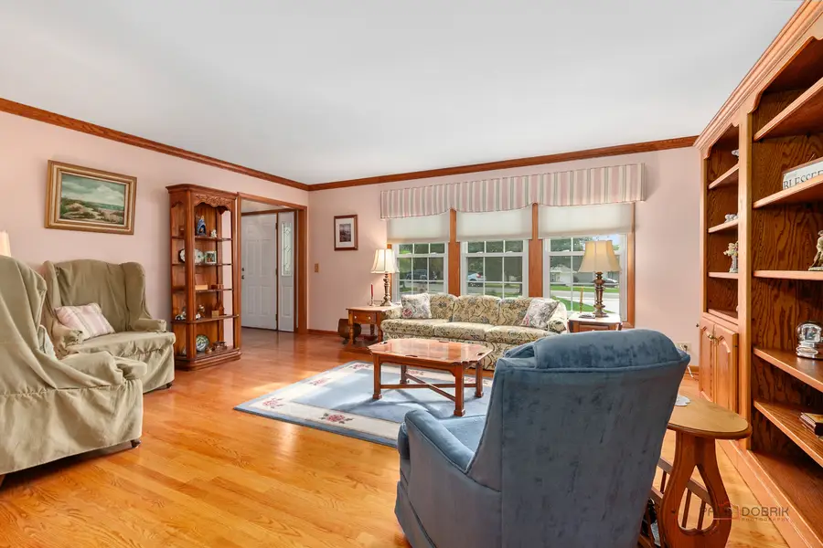 831 Jefferson Drive, Lindenhurst, IL 60046 - #2