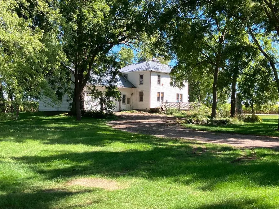 6636 S Center Road, Rochelle, IL 61068 - #2
