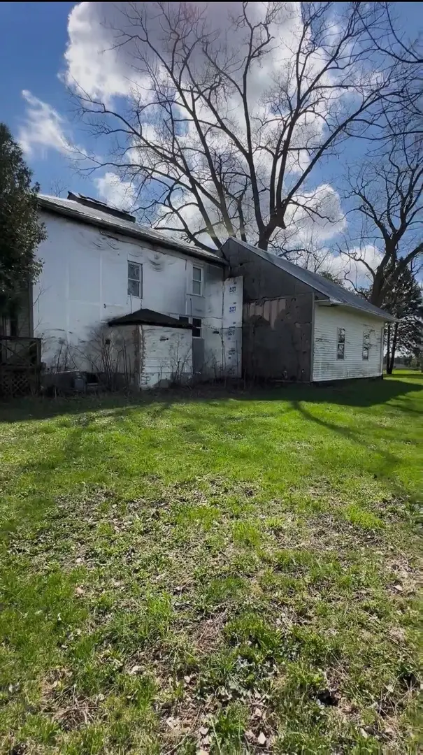 6636 S Center Road, Rochelle, IL 61068 - #3