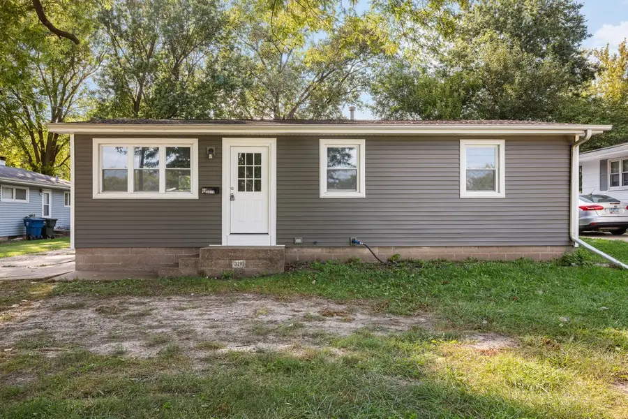 3210 N Marquette Street, Davenport, IA 52806 - #2