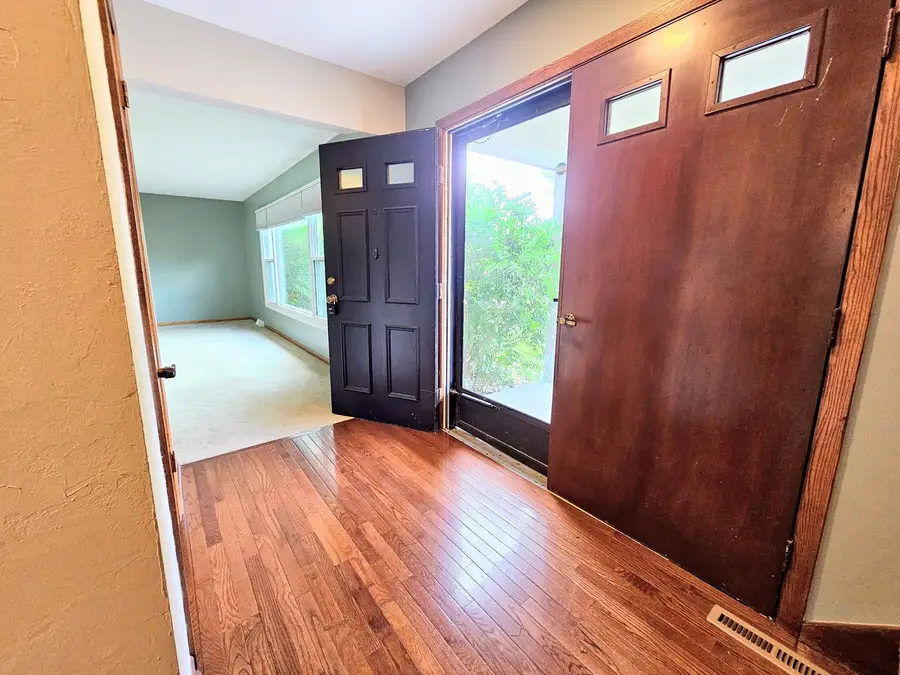 5841 Hoylake Drive, Rockford, IL 61107 - #3