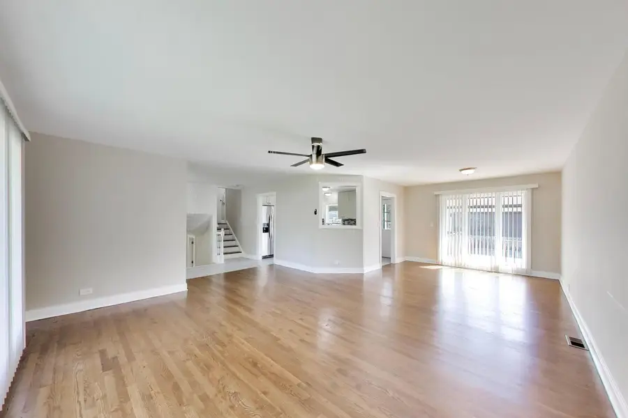 655 Thornwood Drive, Buffalo Grove, IL 60089 - #2