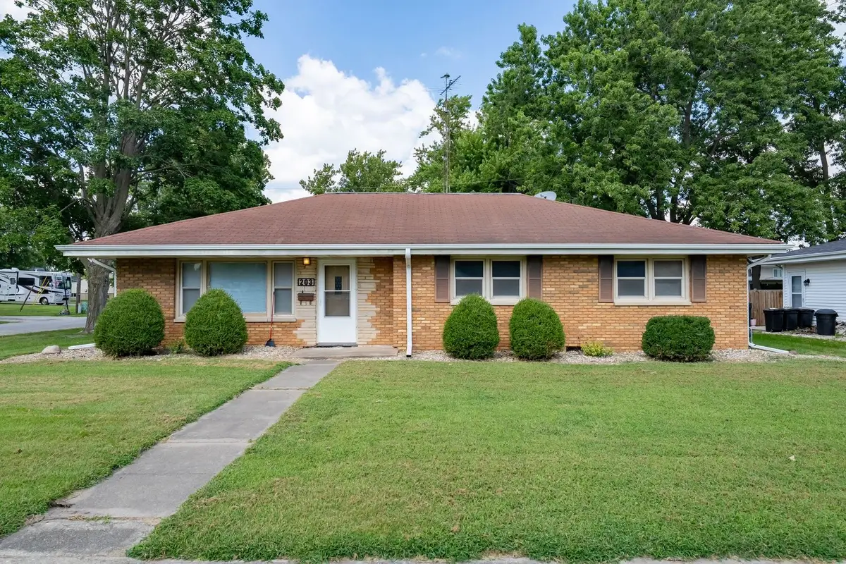 203 E Bullard Street, Forrest, IL 61741 - #1