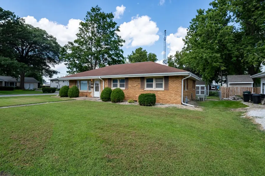 203 E Bullard Street, Forrest, IL 61741 - #3