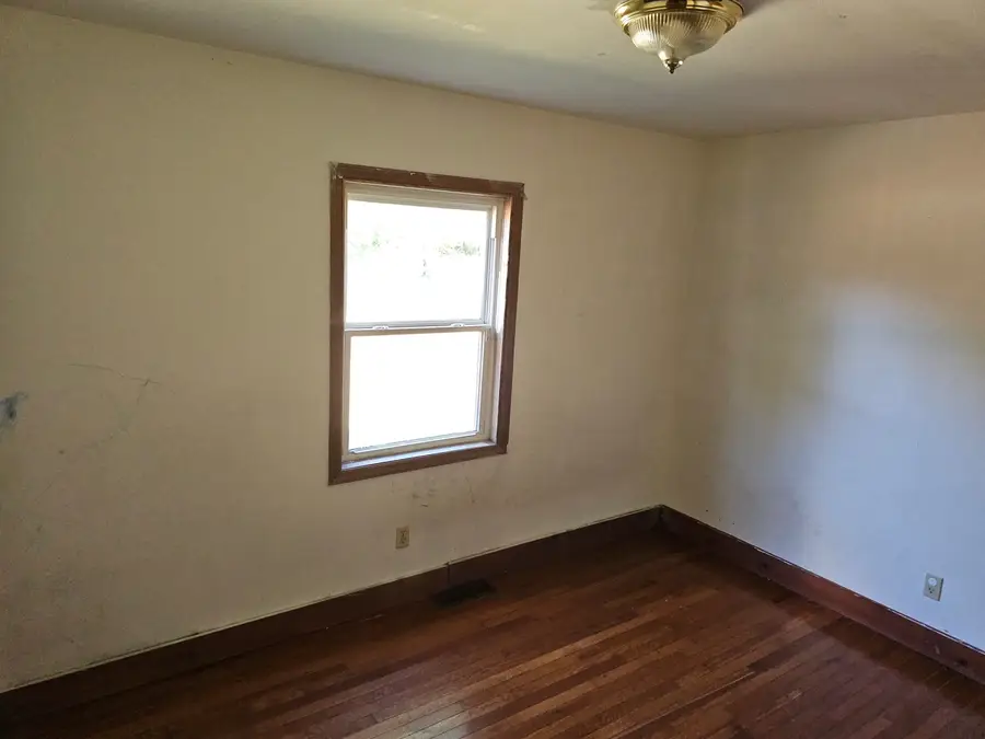 315 Marteeny Street, Mount Vernon, IL 62864 - #2