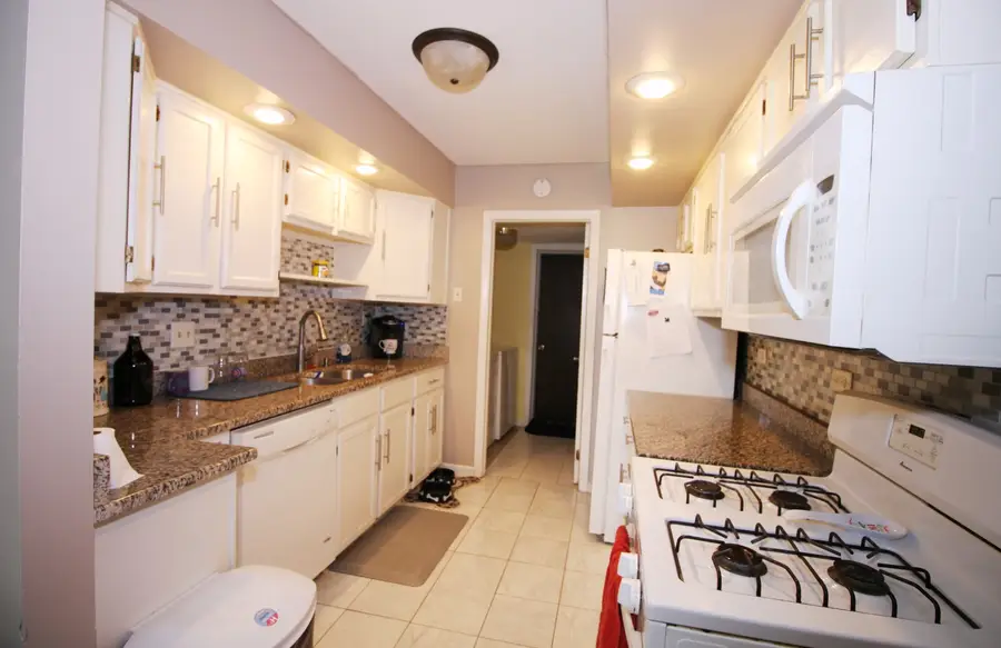 15 Marywood Lane #C, Bolingbrook, IL 60440 - #3