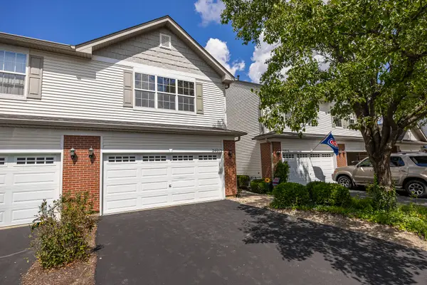 24013 W Walnut Circle W, Plainfield, IL 60585