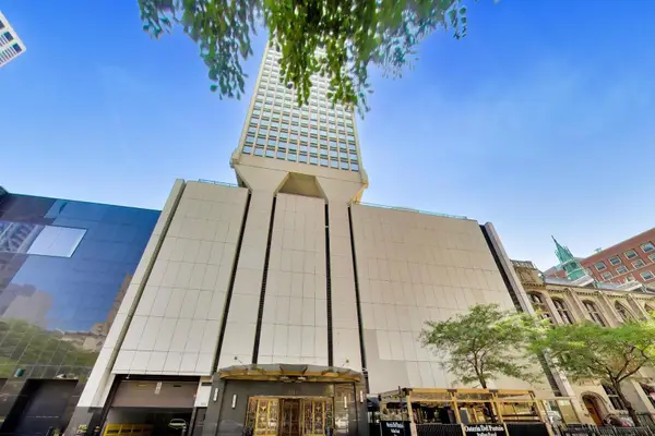111 E Chestnut Street #22F, Chicago, IL 60611