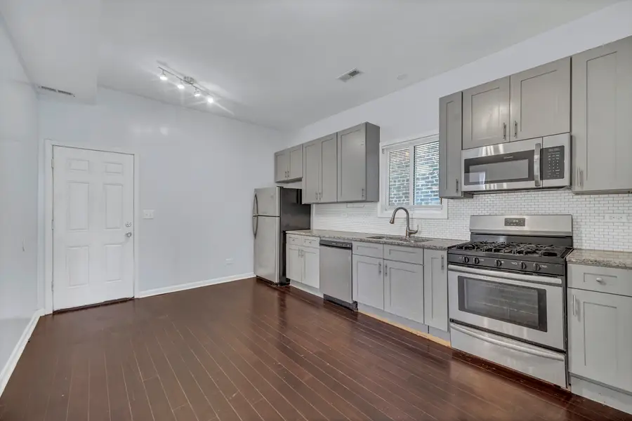 4908 W Byron Street, Chicago, IL 60641 - #3