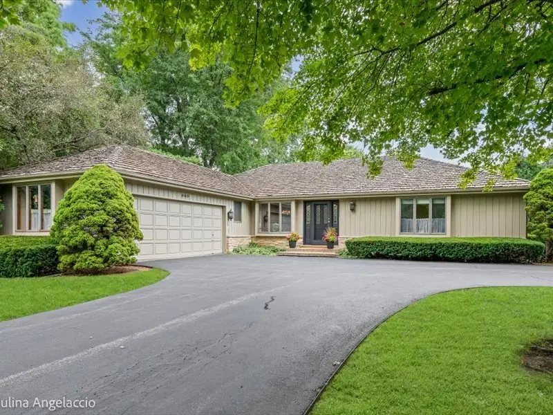 990 Burridge Court, Libertyville, IL 60048 - #1
