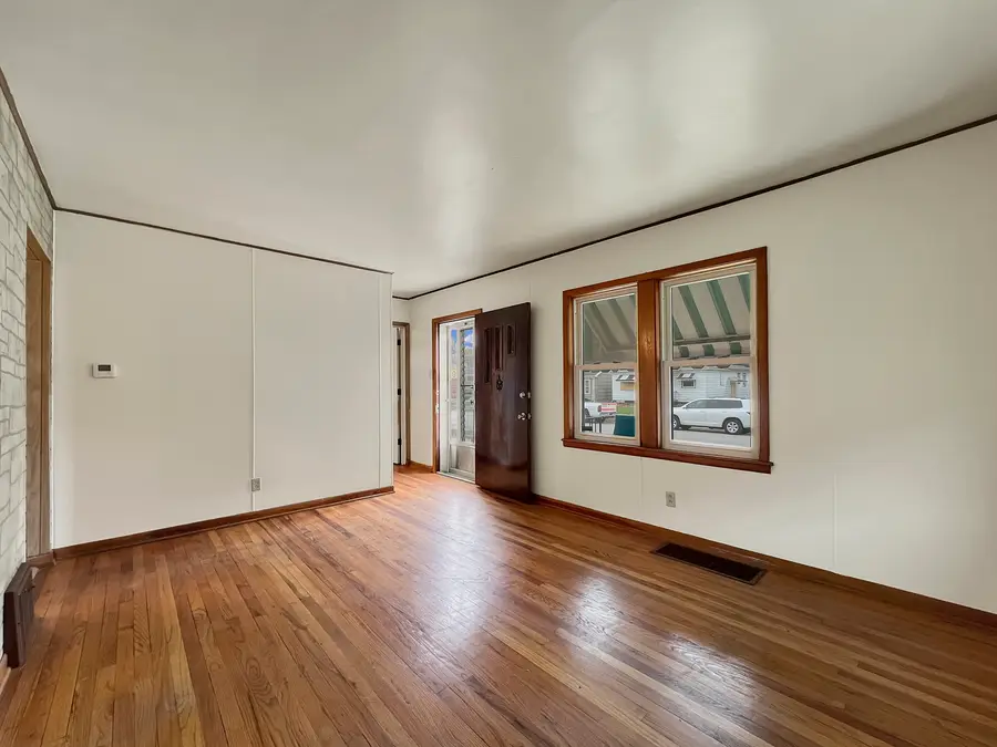 435 Greenbay Avenue, Calumet City, IL 60409 - #2