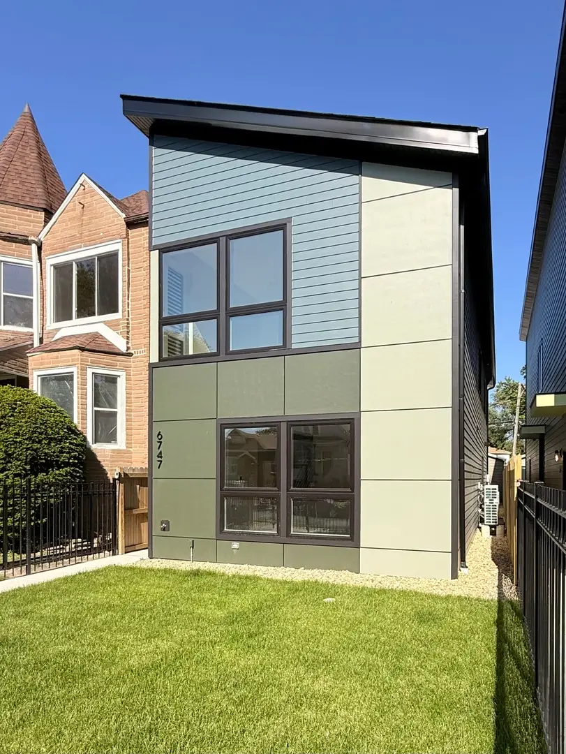 6747 S Langley Avenue, Chicago, IL 60637 - #1