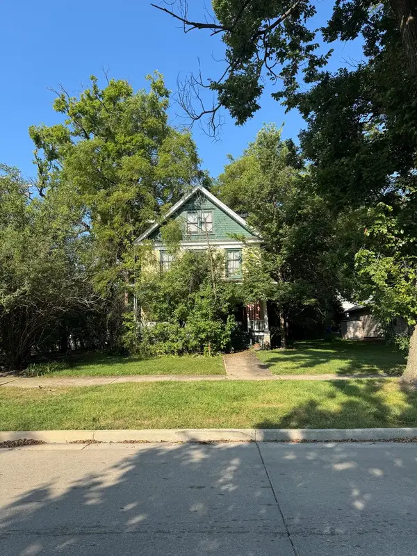 46 S Madison Street, Hinsdale, IL 60521