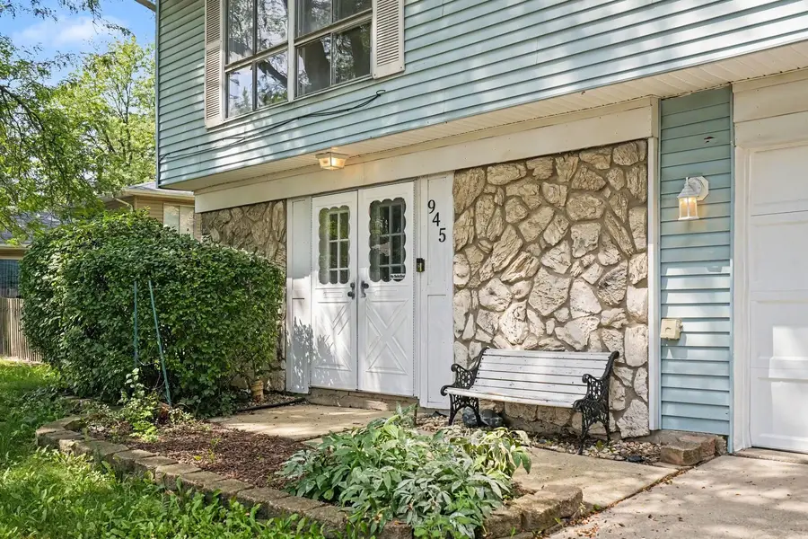 945 Surrey Court, Joliet, IL 60431 - #2