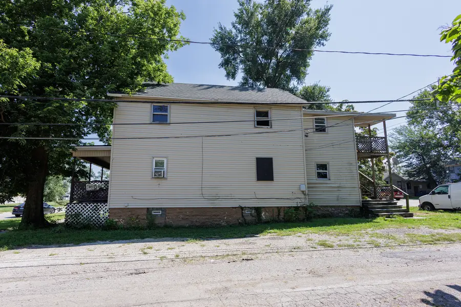 854 E Locust Street, Kankakee, IL 60901 - #2