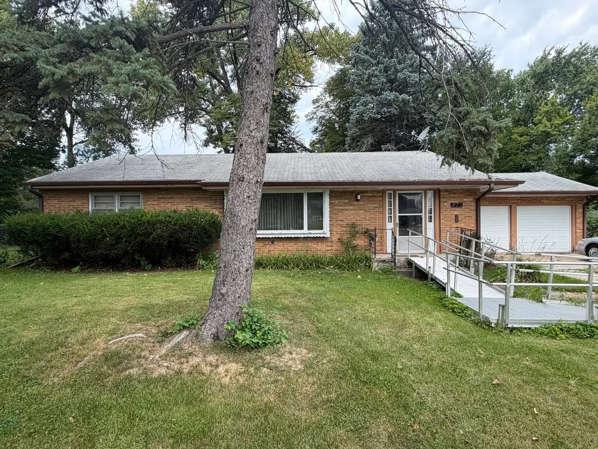 931 Hawthorne Avenue, Rockford, IL 61108 - #1