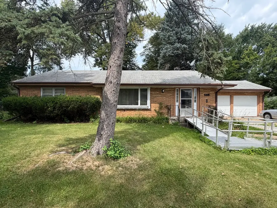 931 Hawthorne Avenue, Rockford, IL 61108 - #2