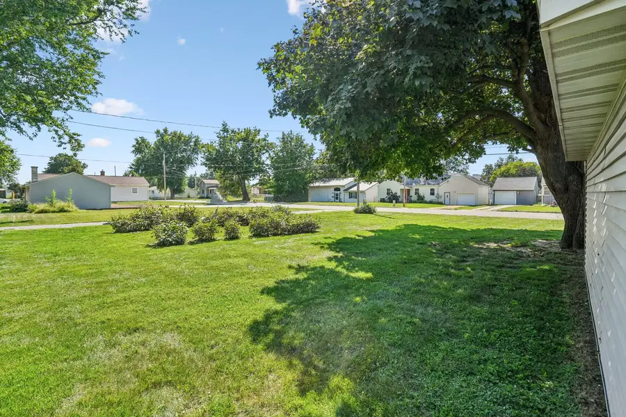 825 4th Street, De Witt, IA 52742 - #3